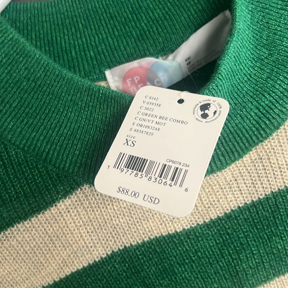 NWT * Free Peoplee Beach Green and Ivory Stripe Sweater Size XS - Picture 5 of 7